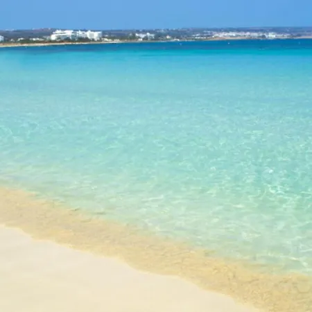 Willa Picture This Enjoying Your Holiday In A Luxury 5 Star In For Less Than A 1307 Paralimni