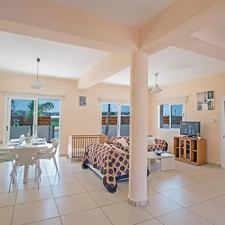 Villa Picture This Enjoying Your Holiday In A Luxury 5 Star In For Less Than A 1307