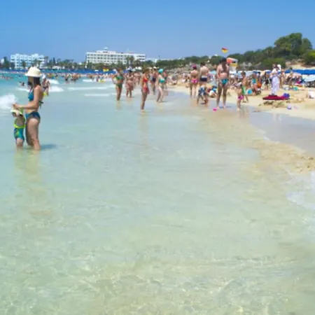 Picture This Enjoying Your Holiday In A Luxury 5 Star In For Less Than A 1307